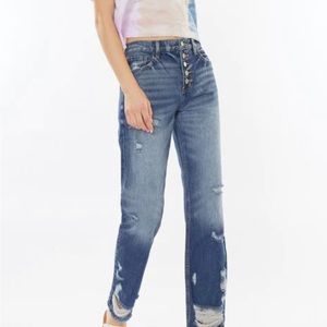 NWT - KanCan Tara High Rise Exposed Button Straight Jean, size 26